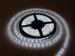 XLED 2835WW-60 Led traka IP20,4000K,60Led/m,6W/m,18-20lm,5m kotur,Bela