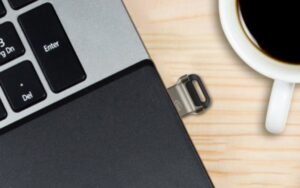 TEAM GROUP TeamGroup 32GB C162 USB 3.2 BLACK/SILVER TC162332GB01