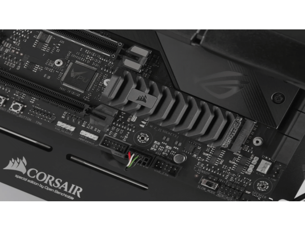 SSD CORSAIR MP600 PRO XT 1TB/M.2/NVMe/crna - Слика 2