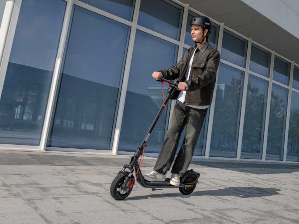 Elektricni trotinet SEGWAY NINEBOT F2 PRO E II - Слика 10